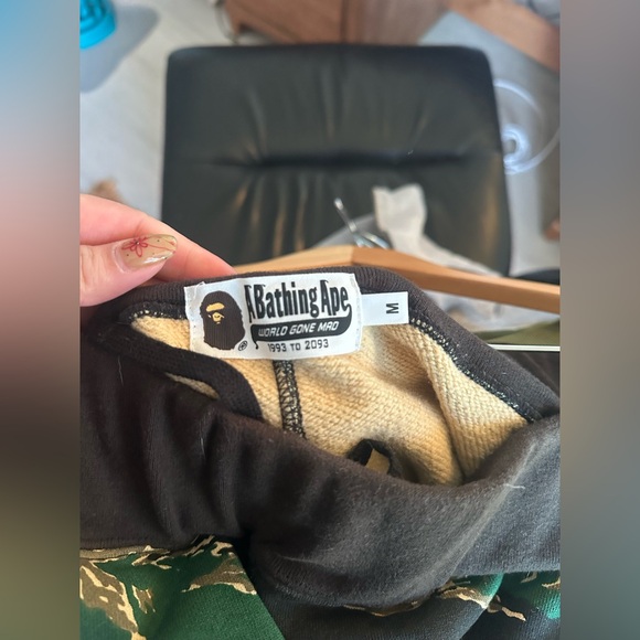 A Bathing Ape Tiger Camo Sweat Pants Joggers - Picture 9 of 11